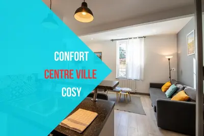 Coin salon dans l'établissement L'Authentique Élégance & Calme à Cognac