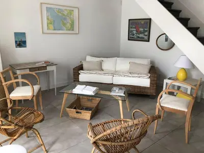 Coin salon dans l'établissement Moulin de l’aubier