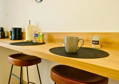 Plateau bouilloire dans l'établissement Ferrero - Séjour confortable et fonctionnel - Parking gratuit