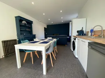 Cuisine ou kitchenette dans l'établissement Appt neuf RDC 2 chbres Angoulême-Soyaux