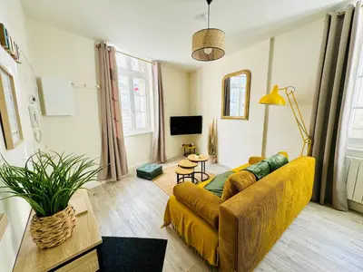 Coin salon dans l'établissement Cosy Louvel, Superbe apt au cœur d'Angoulême