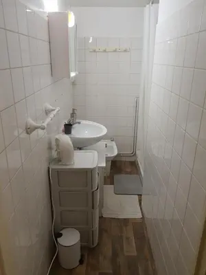 Salle de bains dans l'établissement Maison d'hôtes du Faubourg Charrault Saint Maixent L'Ecole