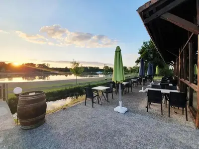 Vue sur la rivière ou le fleuve situé(e) à proximité de le chalet