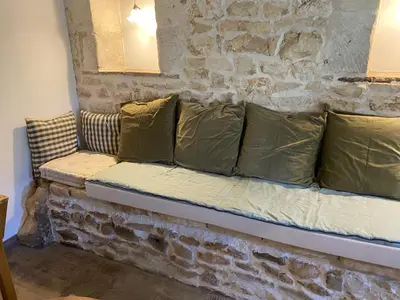 Coin salon dans l'établissement le Domaine du Petit Bois, Gîte l'Etable