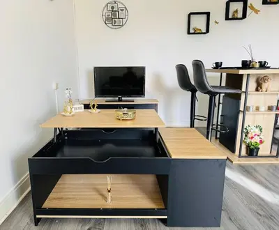 Télévision ou salle de divertissement dans l'établissement ISVAL Wifi-Hyper Centre Cognac
