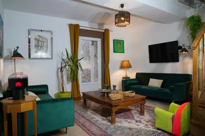Coin salon dans l'établissement la roseraie