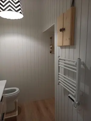 Salle de bains dans l'établissement la roseraie