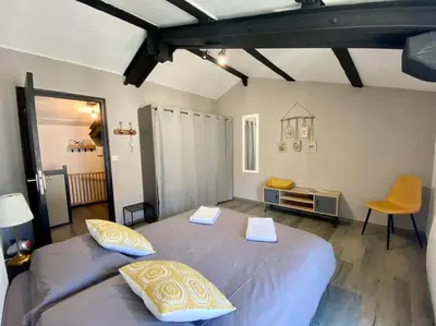 Un ou plusieurs lits dans un hébergement de l'établissement Bel appartement - 2 chambres - Proche du vieux marché