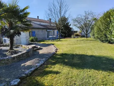 Jardin de l'établissement Domaine la belle charentaise
