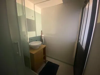 Salle de bains dans l'établissement Appartement en face de la gare - centre ville