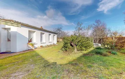 Jardin de l'établissement Cozy Home In Montmorillon With Wi-Fi