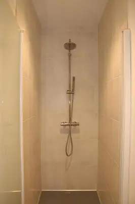 Salle de bains dans l'établissement Magnifique appartement - Hyper centre Vieux Cognac