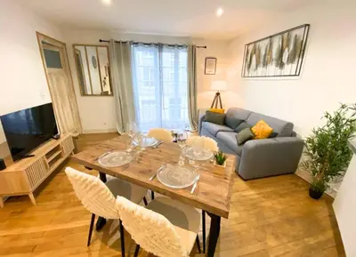 Coin salon dans l'établissement Le Général - 4 personnes - Poitiers - La Conciergerie