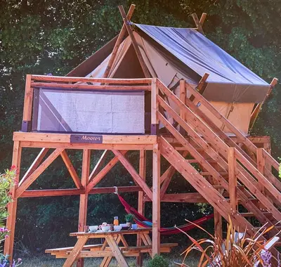 Bâtiment de la tente de luxe