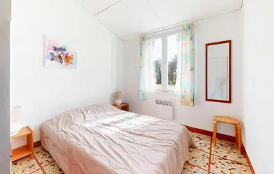 Un ou plusieurs lits dans un hébergement de l'établissement Pet Friendly Home In Saint-Savinien