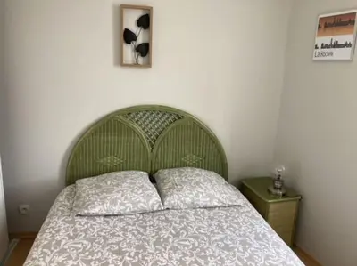 Un ou plusieurs lits dans un hébergement de l'établissement Apt T2 calme cozy hyper centre - vieux port - gare