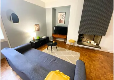 Coin salon dans l'établissement Le 107 - Poitiers - CHU - La Conciergerie.
