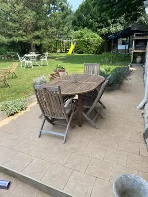 Jardin de l'établissement le Domaine du Petit Bois, Gîte le Marronnier