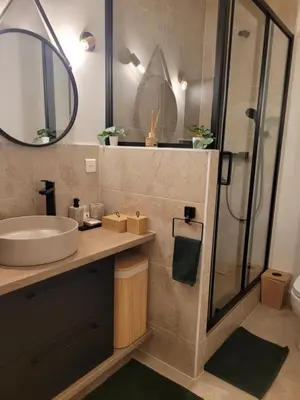 Salle de bains dans l'établissement Appartement au cœur de la cité d'Angoulême