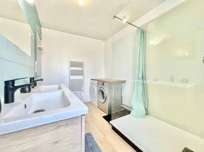 Salle de bains dans l'établissement La baillargeoise - Superbe maison à 7 min du parc
