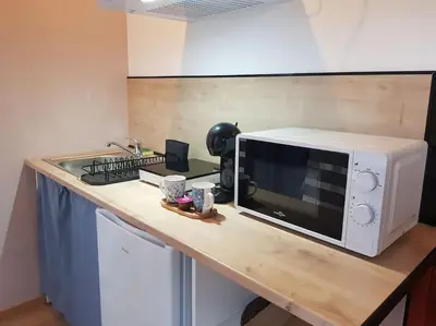Cuisine ou kitchenette dans l'établissement Japan House : studio en bois Zen - Wifi - Parking gratuit