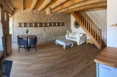 Coin salon dans l'établissement Gîte au cœur du Marais mouillé (2 à 4 pers - 60m²)