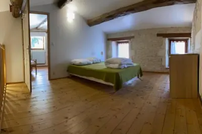 Coin salon dans l'établissement Gîte au cœur du Marais mouillé (2 à 4 pers - 60m²)