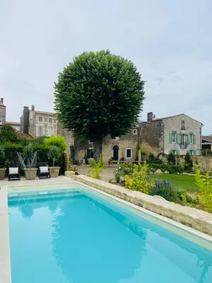 Piscine de l'établissement The Apartment ou située à proximité