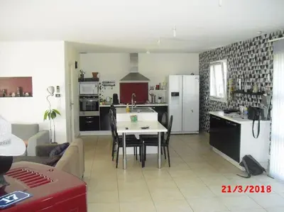 Cuisine ou kitchenette dans l'établissement Neuville de Poitou, maison avec vue