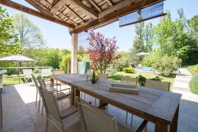 Jardin de l'établissement Domaine borgnette fantastique maison