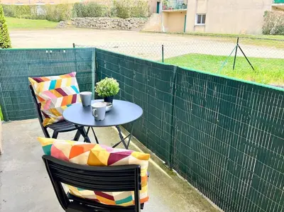 Terrasse ou espace extérieur de l'établissement Le Nirvana ~ Jolie t2 avec Balcon / 2 min du parc