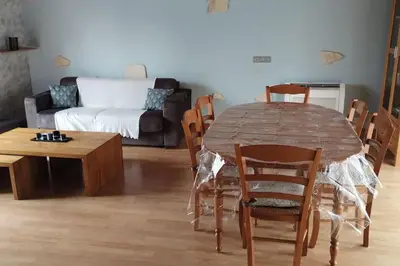 Coin salon dans l'établissement la petite cabane