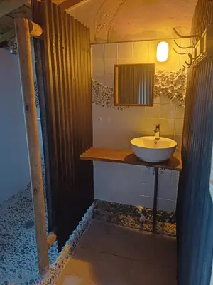 Salle de bains dans l'établissement Pays de Joie - Caravan La Bohème