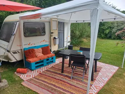 Jardin de l'établissement Pays de Joie - Caravan La Bohème