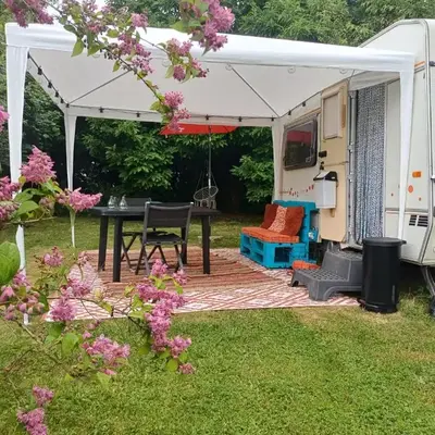 Pays de Joie - Caravan La Bohème