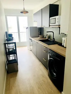 Cuisine ou kitchenette dans l'établissement Cocon Lumineux Centre, Gare 10min, Wifi , 4p