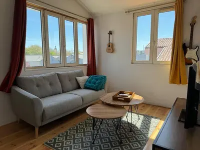 Coin salon dans l'établissement ღ L'Entr'Act • Au cœur de ville et du vieux Port