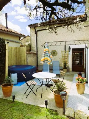 Jardin de l'établissement Maison Chinsa