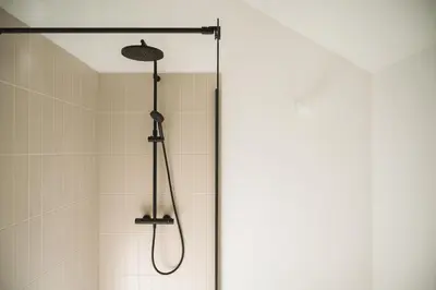 Salle de bains dans l'établissement L'Annexe Singulière