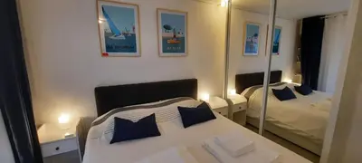 Un ou plusieurs lits dans un hébergement de l'établissement Demain l'Océan Hyper-centre La Rochelle - Sans le Kit linge ni ménage
