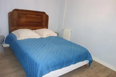 Un ou plusieurs lits dans un hébergement de l'établissement Logement des pivoines