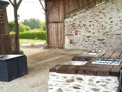 Barbecue disponible mis à disposition des clients de le séjour chez l'habitant