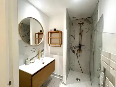 Salle de bains dans l'établissement Le Clos Demoiselles