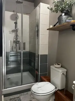 Salle de bains dans l'établissement Le Vieux Renard