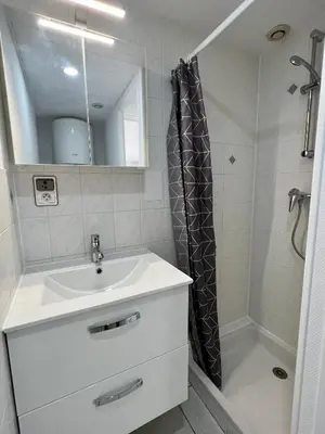 Salle de bains dans l'établissement Chez Laurie et Xavier studio 3