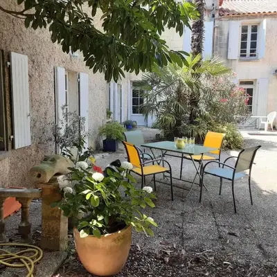 Annexe du pont de la Charente Côté jardin