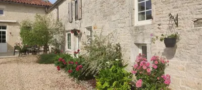 Jardin de l'établissement Le Clos du Puits