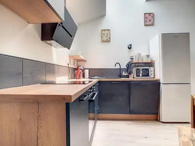 Cuisine ou kitchenette dans l'établissement Gîte La Lézardière avec piscine chauffée dès le 4 avril