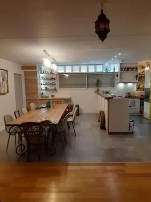 Cuisine ou kitchenette dans l'établissement Verdure et calme proche ville