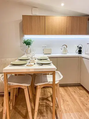 Cuisine ou kitchenette dans l'établissement La Cahute Rochelaise - Cosy dans le centre-ville à 5 min du port